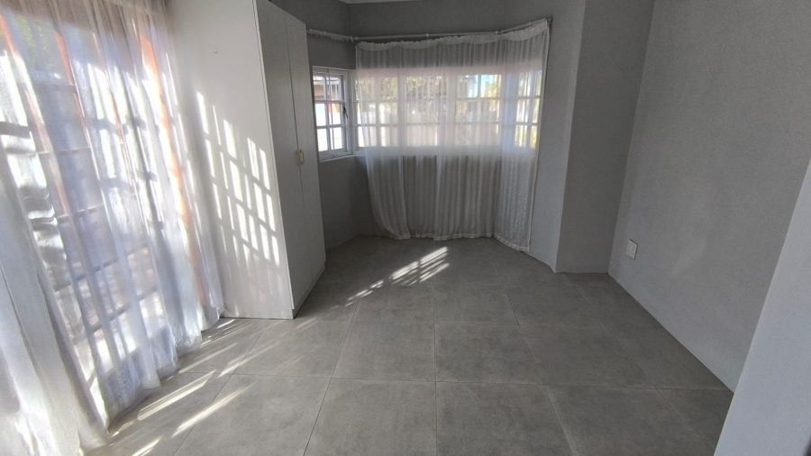 To Let 5 Bedroom Property for Rent in George East Western Cape